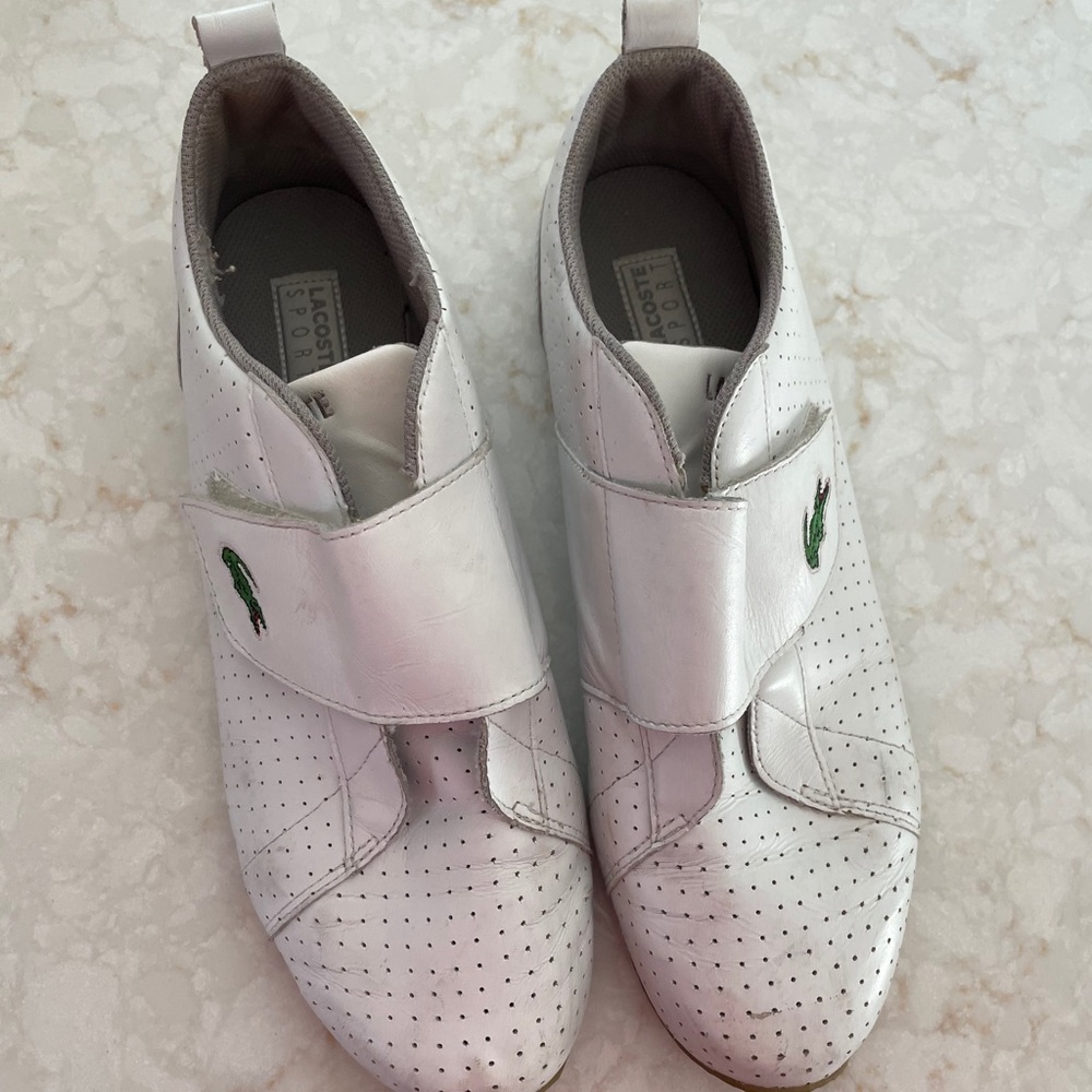 Gently used Lacoste Sneaker size 42